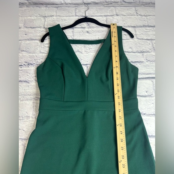 Windsor Forest Green Sleeveless Maxi Dress. VNeck. Size 10. - Picture 4 of 7